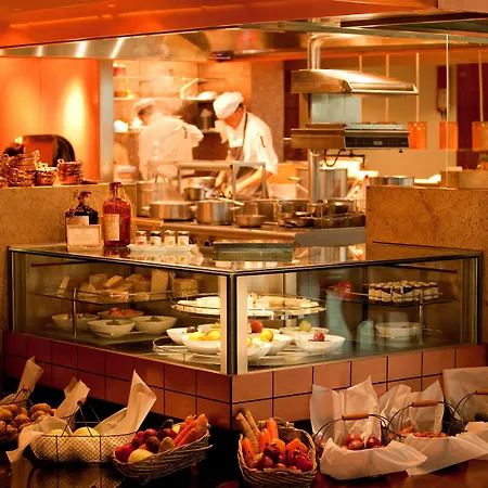 Szálloda Park Hyatt - Center Luxury