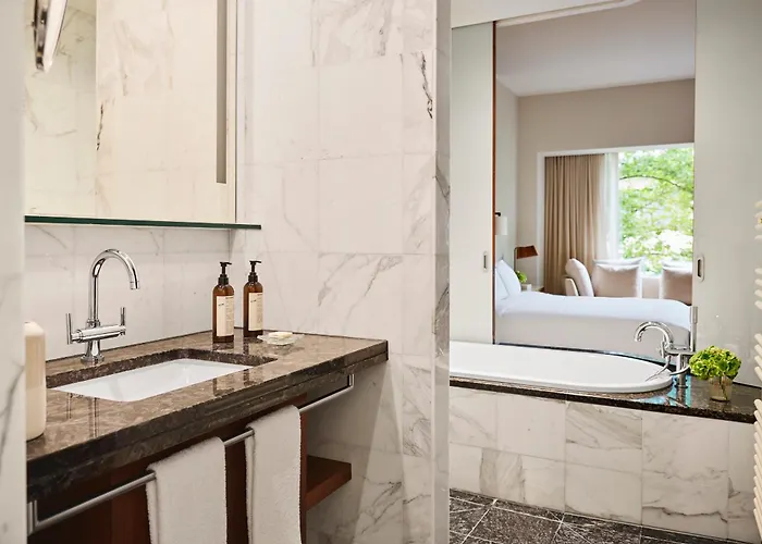 Park Hyatt - Center Luxury