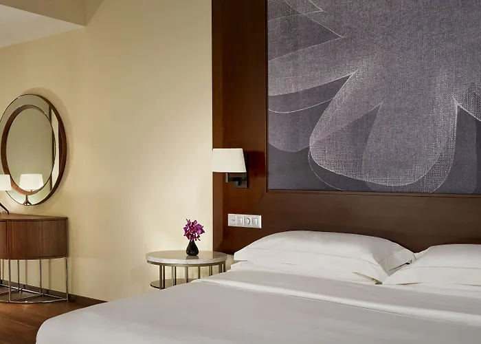 Park Hyatt - Center Luxury فندق 5*